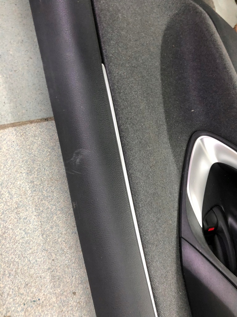 фото №9, Toyota yaris iv 2020- обшивка обшивки двері комплект