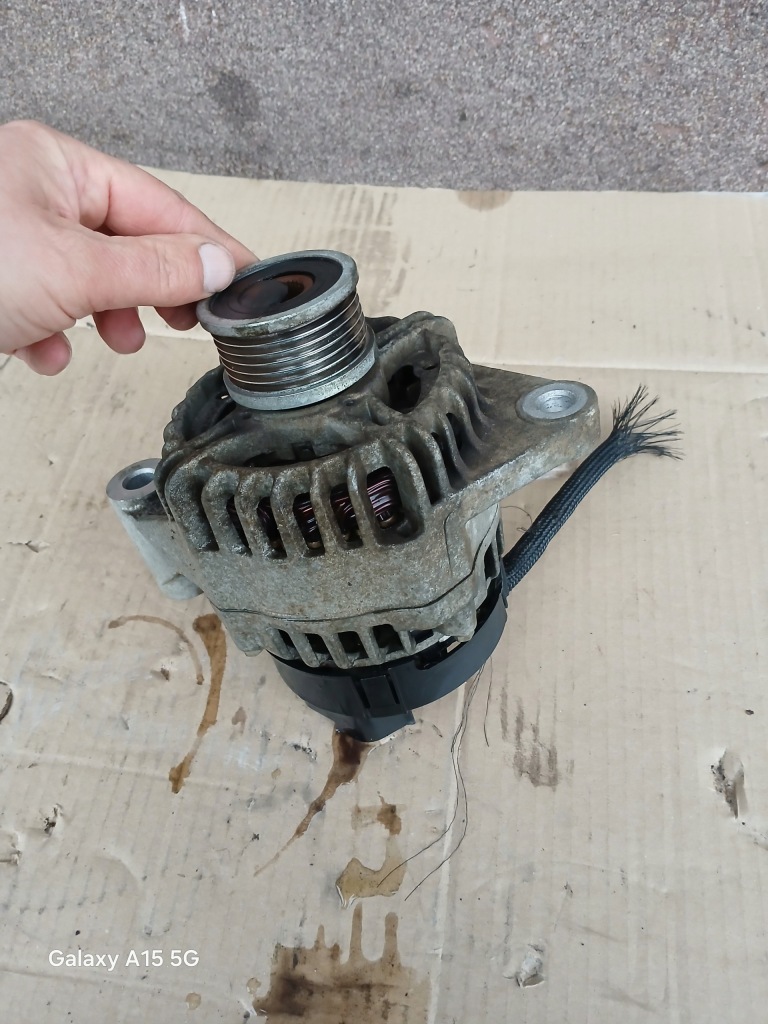 Генератор оригинал alfa romeo 159 1.9 jtdm Оригинал