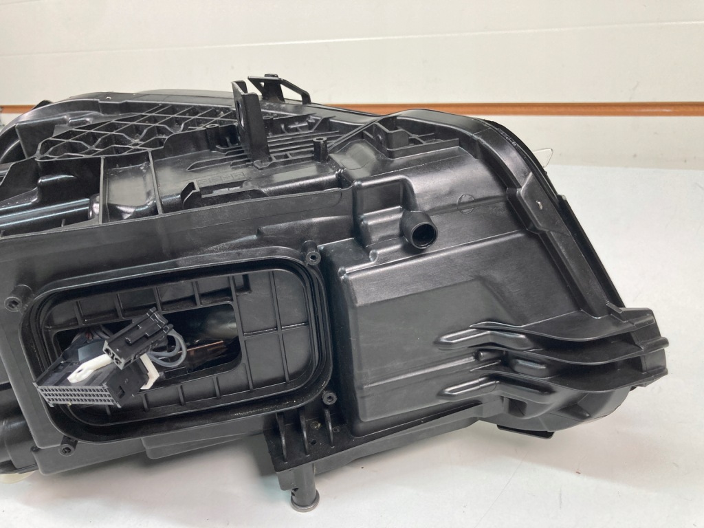 Лампа правая передняя mercedes cla w118 a118 full led с Разборки