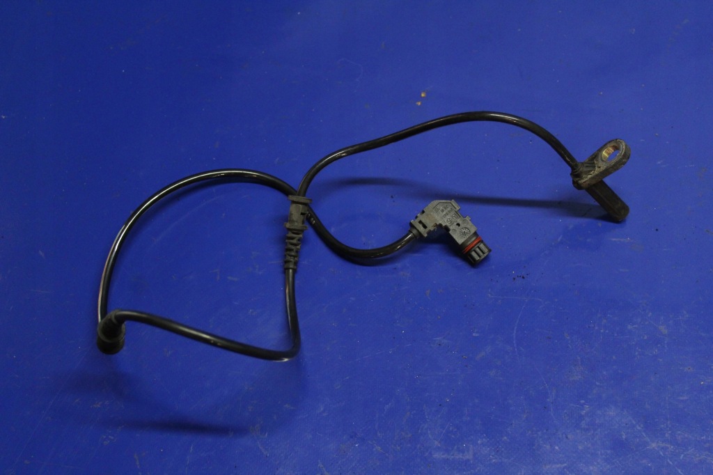 Купити Датчик abs передні  mercedes sl r230 a2305400717