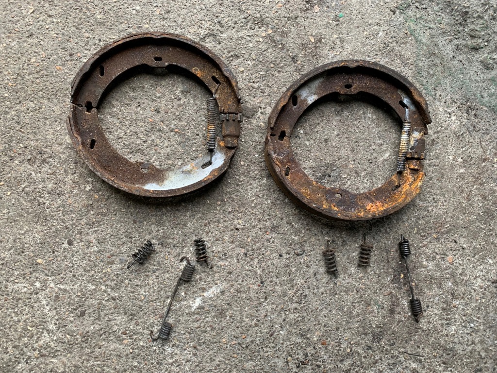 Купити Sprinter 907 910 гальмівні колодки гальмівні задній задні 20r