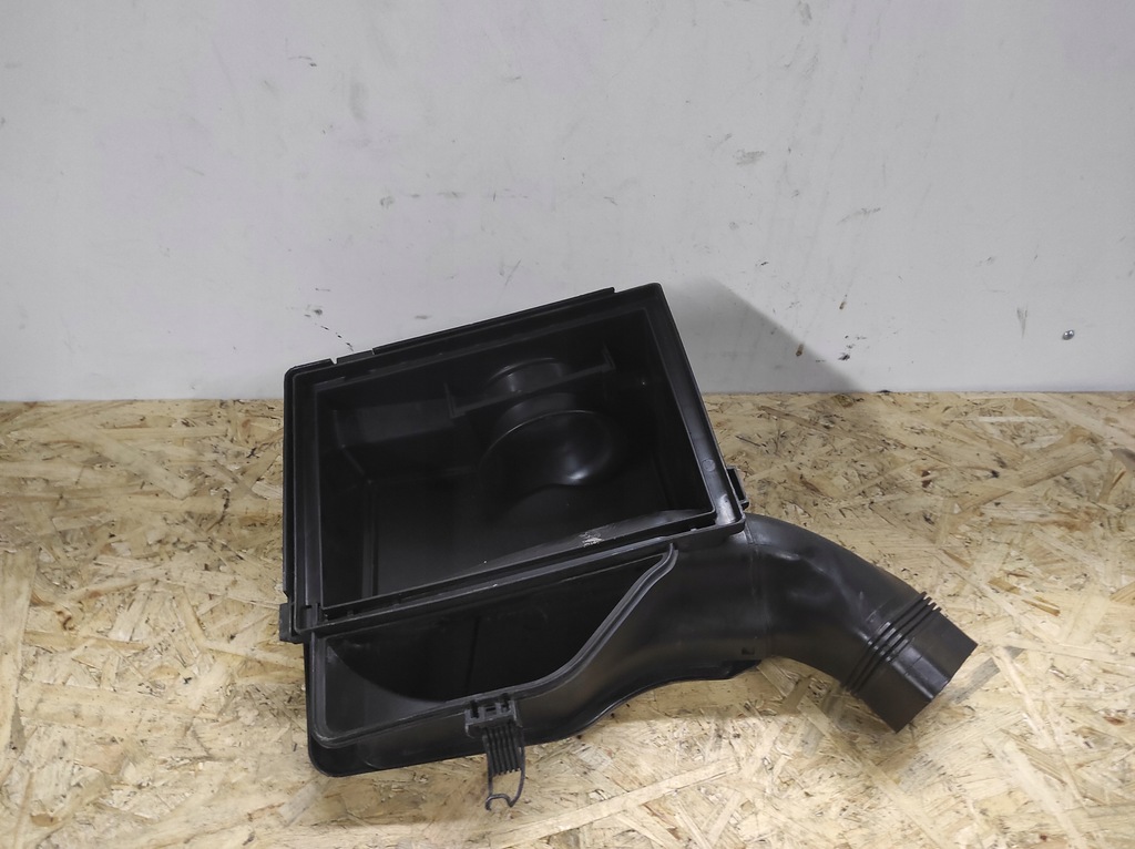 фото №9, Audi корпус фильтр воздуха 8w0133837h