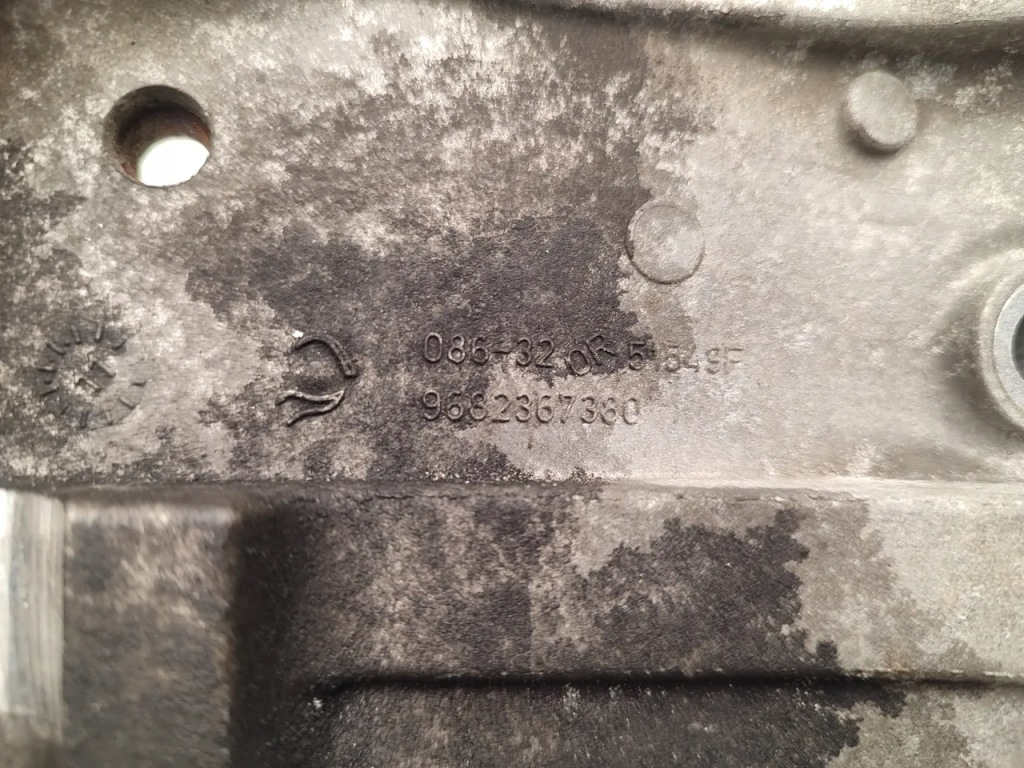 Peugeot 508 sw кронштейн генератора 2.0 hdi дизель 103kw 140 hp 2012 с Разборки