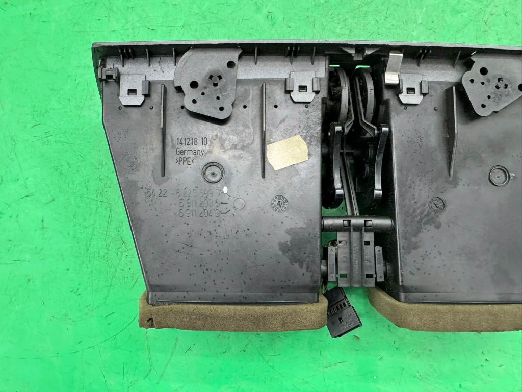 Решітка обдув середня панелі приладової панелі 82235990 bmw 7 e65 e66 01- європа Ціна