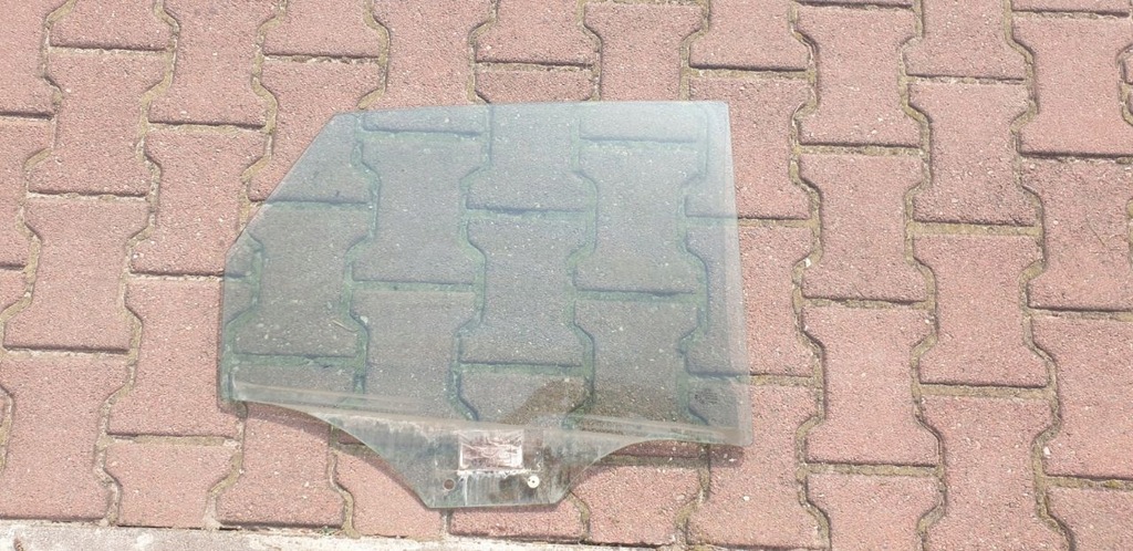 фото №1, Audi q3 8u скло правий задня 2010