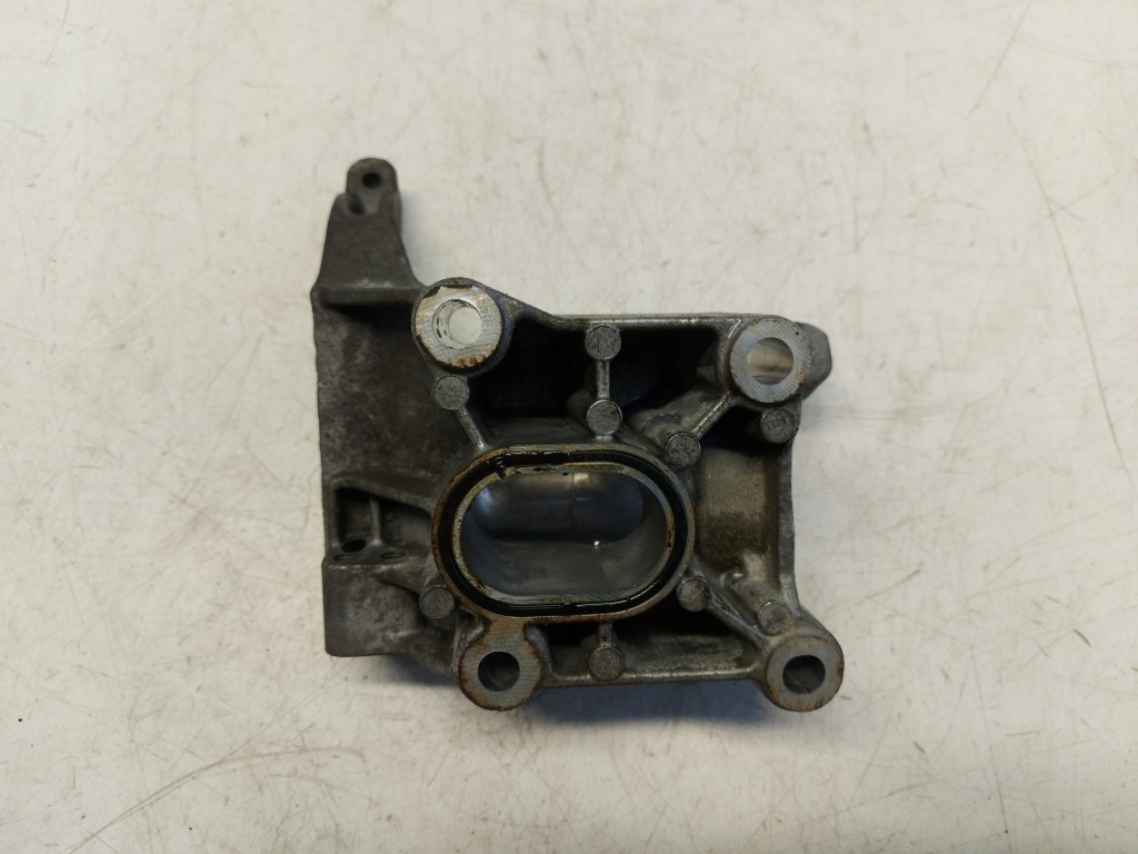 фото №1, Audi a6 c7 allroad кронштейн компрессора кондиционер