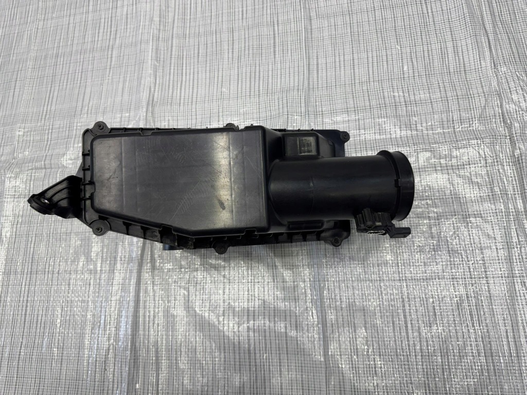 фото №1, Корпус фільтра повітря maserati grecale 670156354