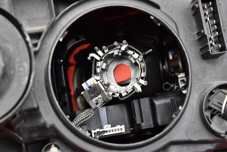 фото №8, Фара левый лампа перед ксенон eu 9684845880 citroen c5 ii x7 iii 08-17