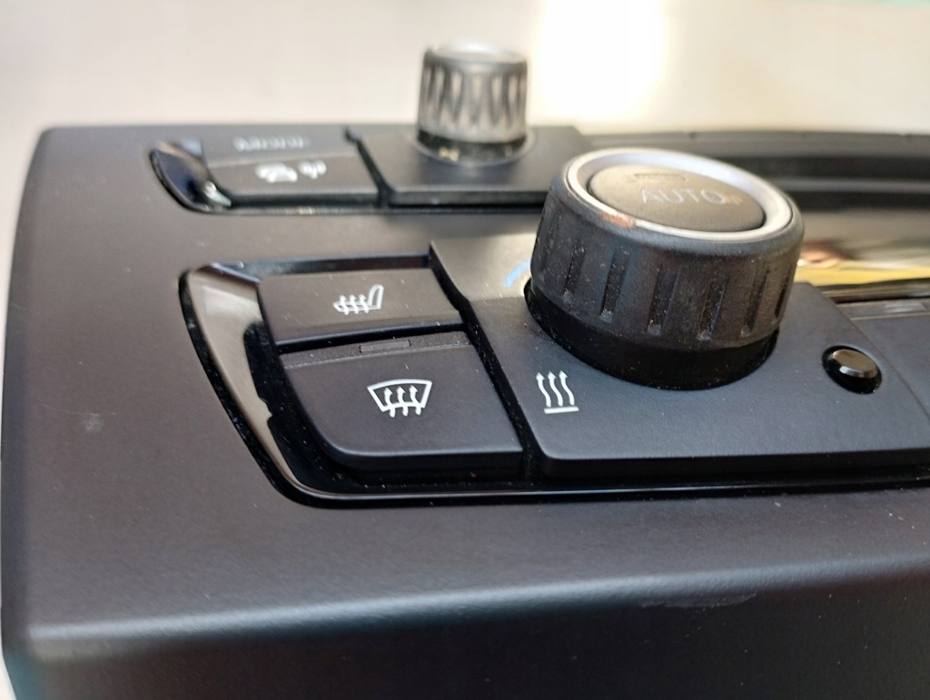 фото №8, Bmw f20 f21 панель обдув кондиционера радио кондиционер