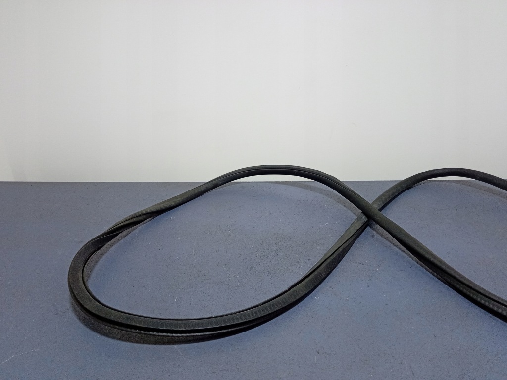 фото №2, Mercedes gls w167 прокладка двері правий задня