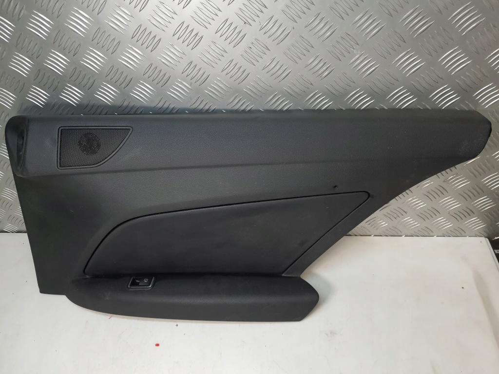 Купить Обшивка дверь правый задний  mercedes e c207 w207 207 купе 2076902225