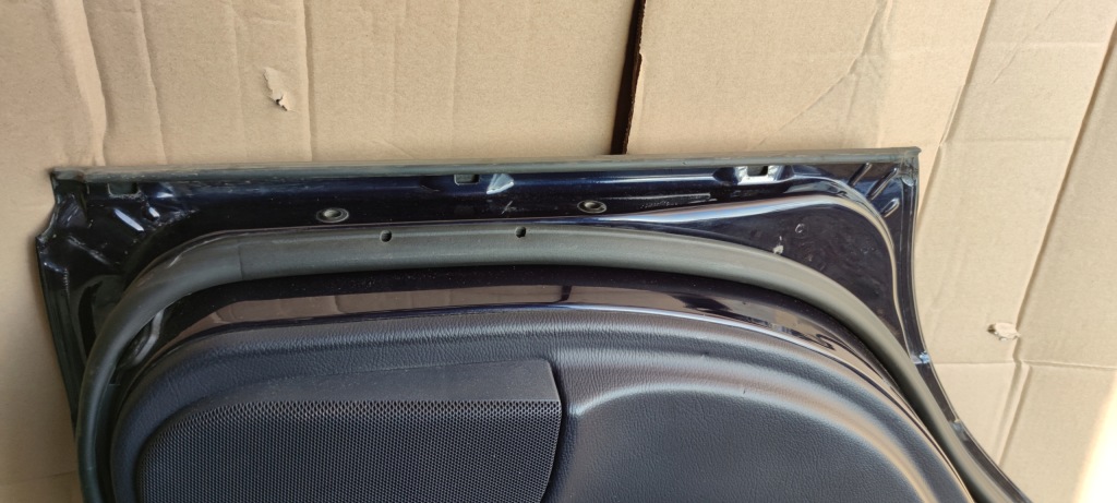 Mercedes w203 дверь задние левая универсал 359 Доставка