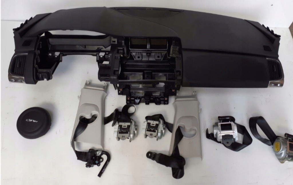 Купити Панель приладів панель  подушка безпеки jaguar e-pace оригінал