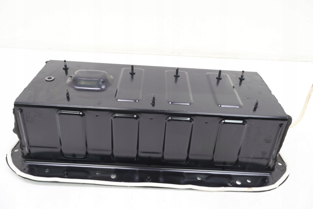 Maserati grecale 2.0 mhev піддон ніша акумулятор Недорого