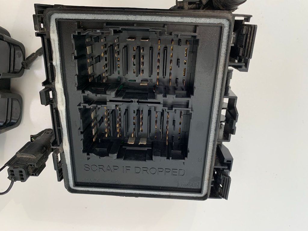 фото №11, Ford escape mk4 iv 2020- коробка предохранителей двигателя ecoboost комплектная