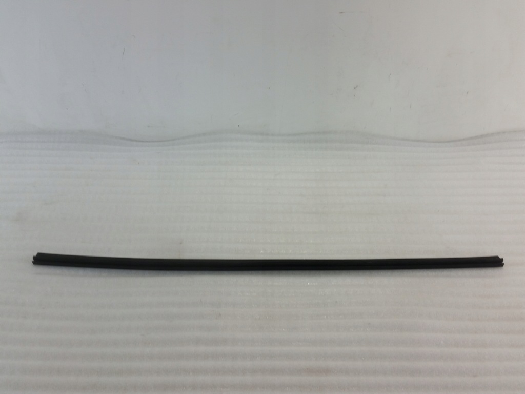 фото №1, Mercedes c-klasa w205 прокладка капот a2056281300