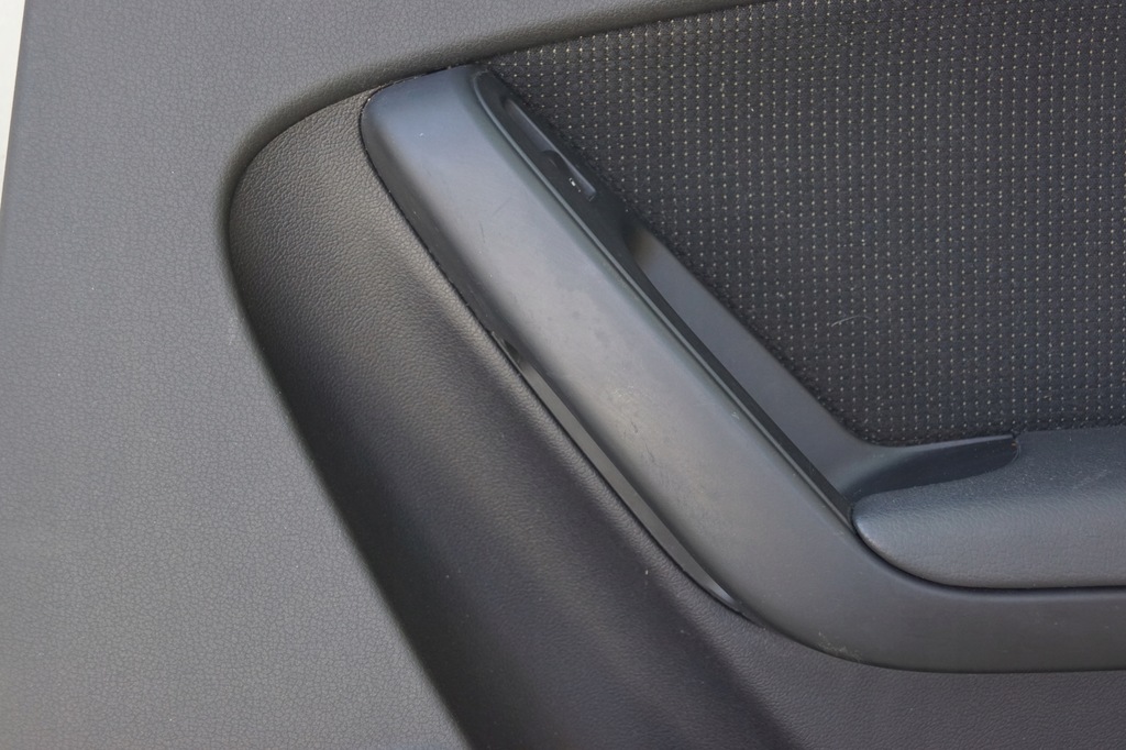 фото №7, Обшивка дверь правый задняя audi a4 b8