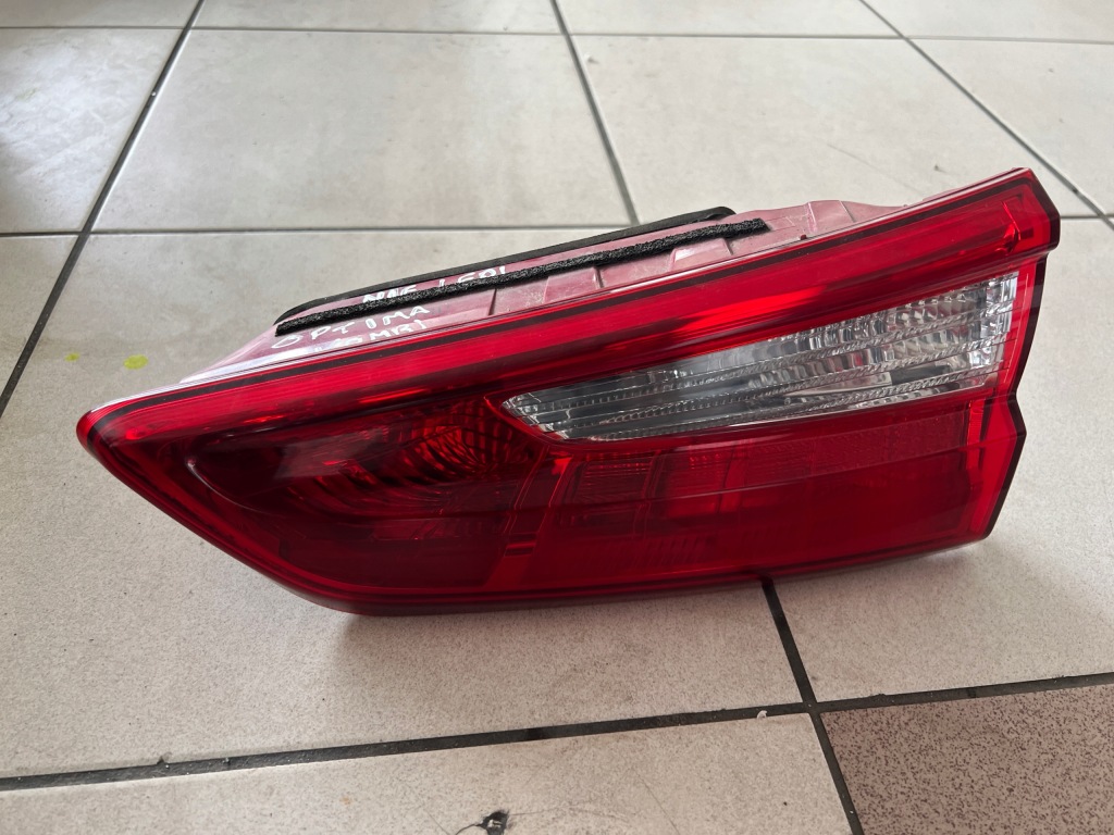 фото №1, Kia optima iv kombi лампа w крышка багажника нет led!