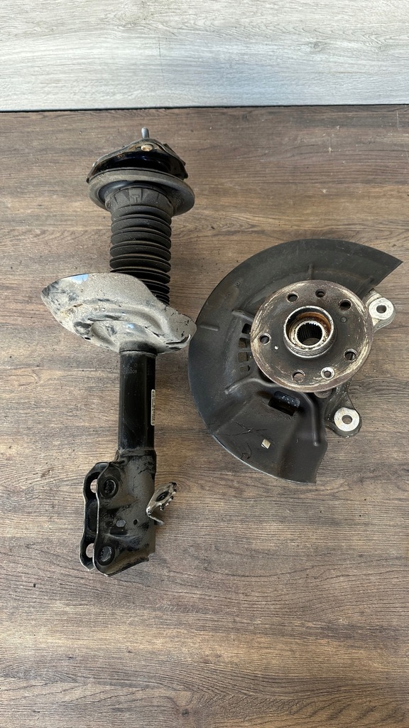 фото №1, Lexus nx350h nx 350 поворотный кулак передняя правая rok 2022-2024