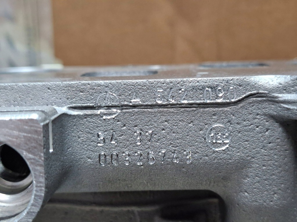 Колектор впускний  jeep grand cherokee wk wh 07- 68030168aa в Україні