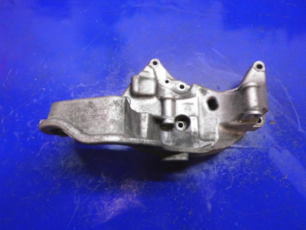 фото №1, Кронштейн двигуна 31401103 2.0d volvo s60 v60