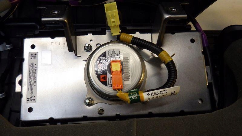 фото №14, Панель приладів консоль air bag europa toyota rav4 v 5