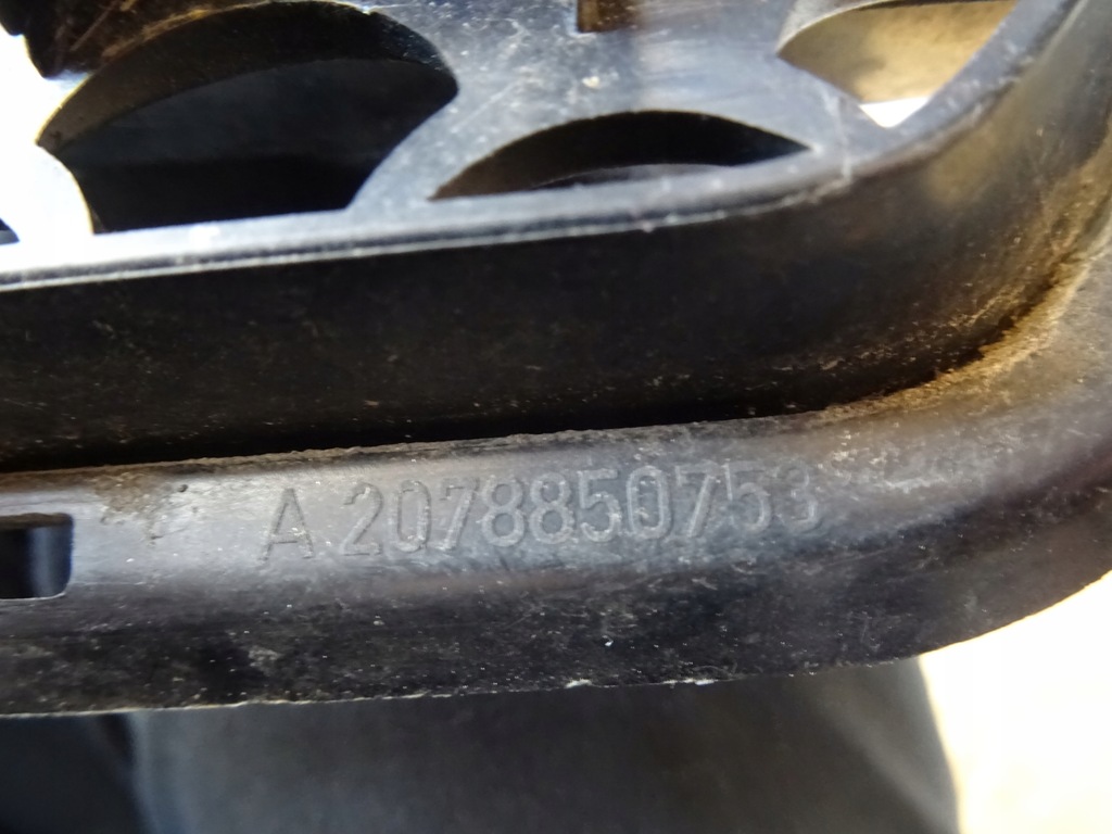 фото №7, Mercedes w207 решітка протитуманної фари ліва a2078850753