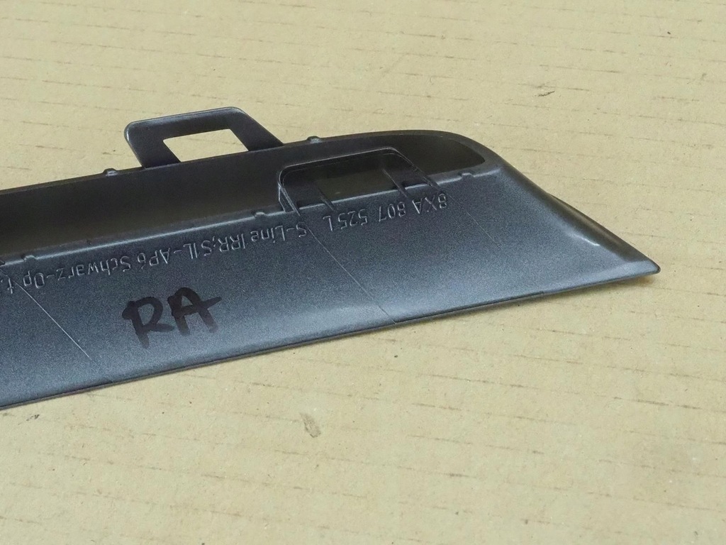 фото №14, Audi a1 8x решітка впуск ліва перед 8xa807525l