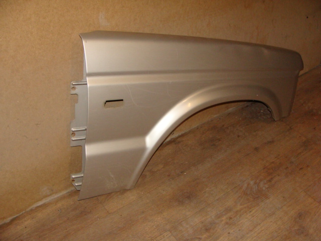 фото №3, Крыло правый перед передний 642 land rover discovery 2 ii