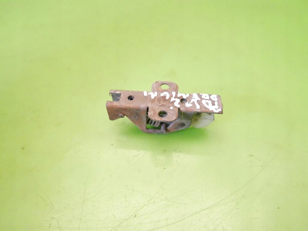 Замок капот правый перед renault premium 370 dci Оригинал