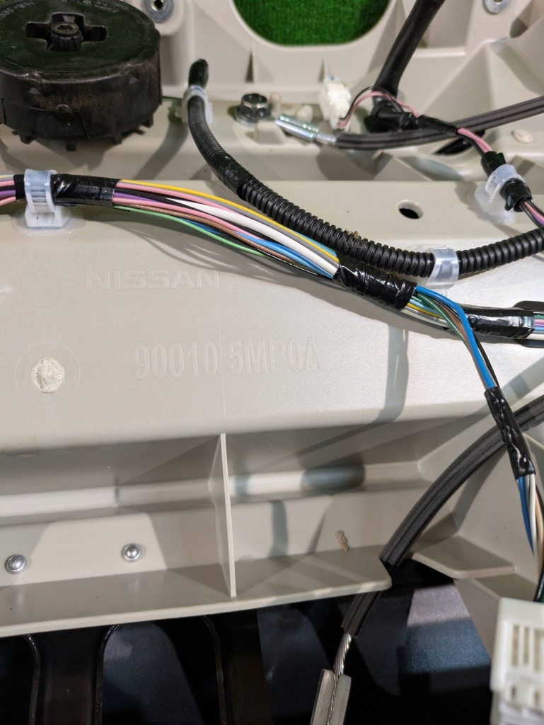 Кришка багажника задня задній багажника nissan ariya nr.64 Зі Шроту