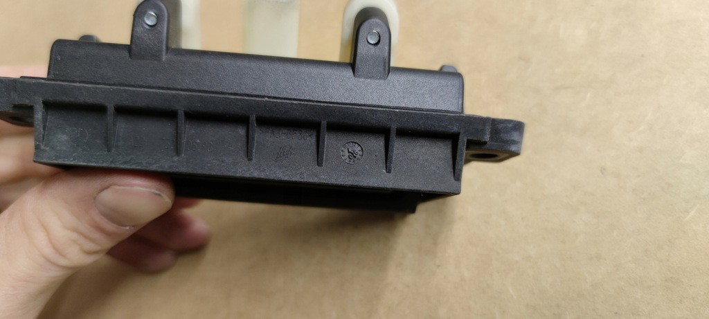 фото №5, Mercedes w221 ручка крышки багажника 2217500893