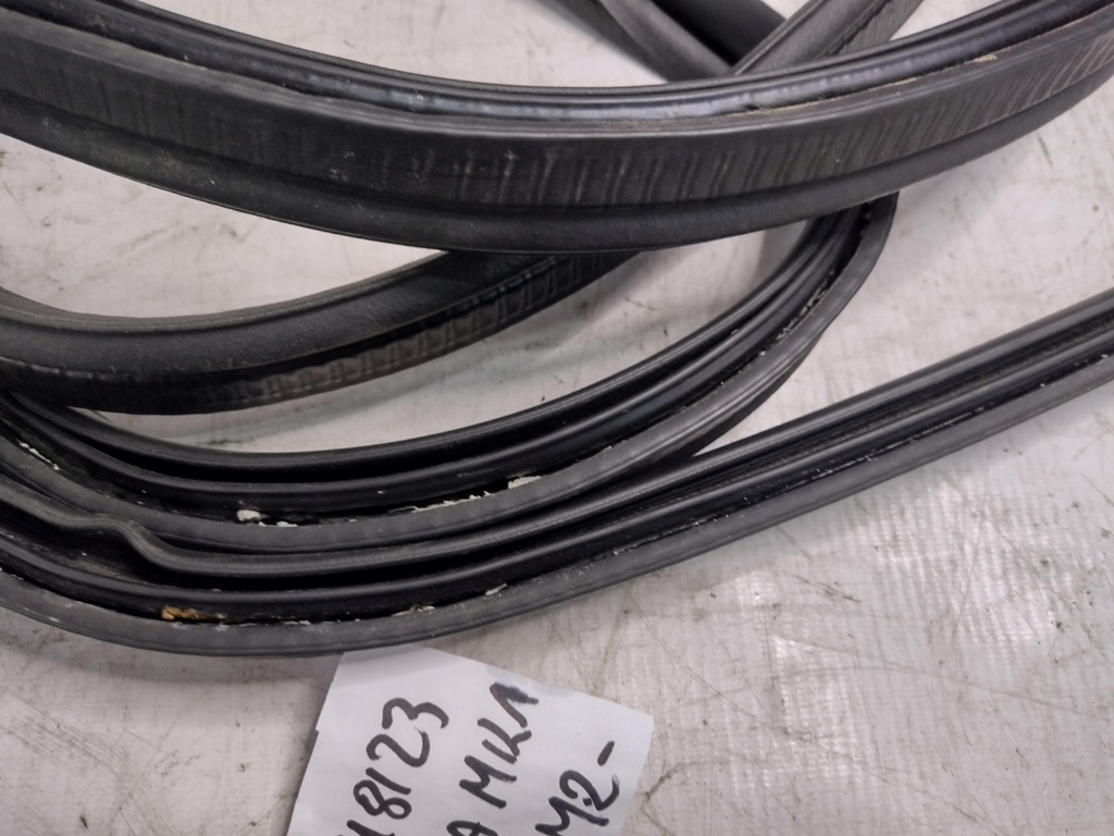 фото №8, Прокладка кришки багажника ford kuga mk1 i