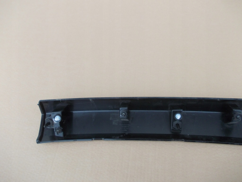 Накладка молдинг кришки задній peugeot 2008 ii 98338259 Оригінал