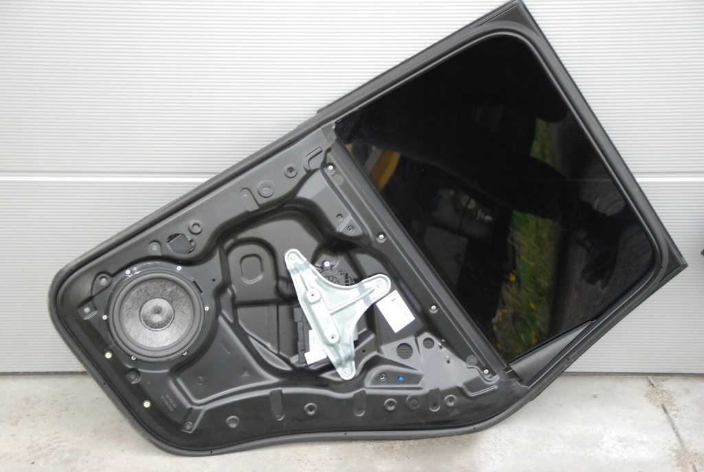 фото №5, Рамка дверь p / l задняя porsche cayenne 7l5 lift