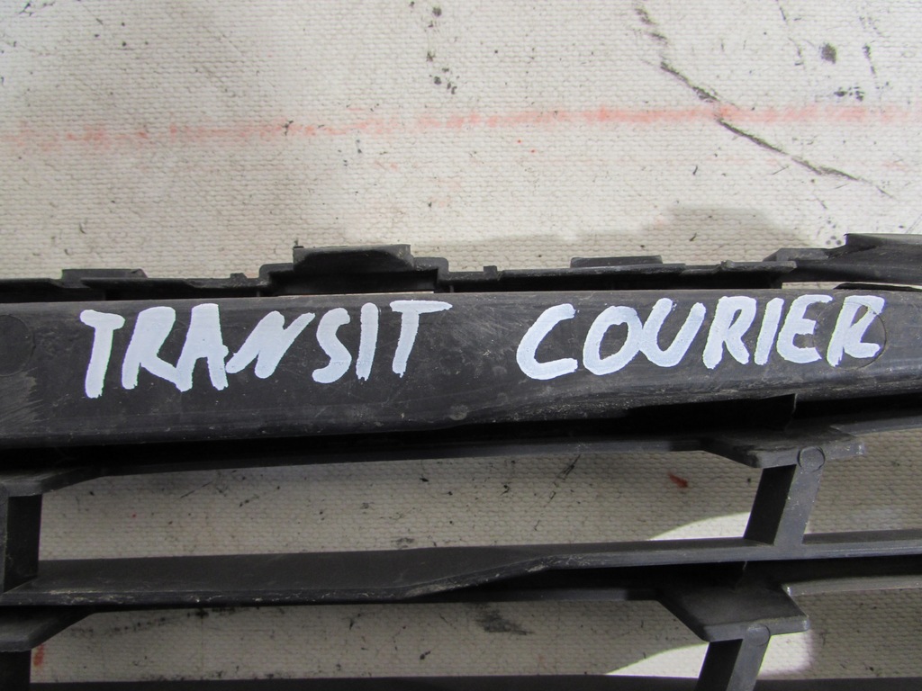 фото №10, Решётка радиатора решётка радиатора решётка средняя бампера ford transit courier jt76-17b898-aa