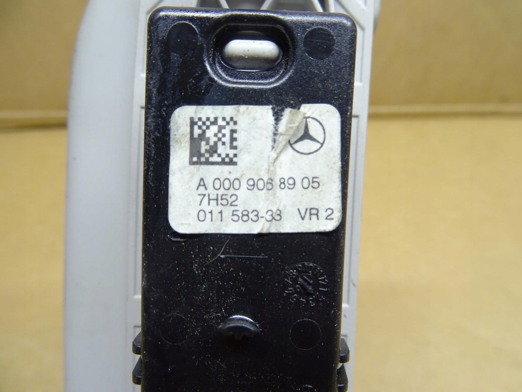 фото №4, Mercedes w205 лампа стельовий ручка a0009068905