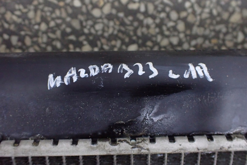 Купити Радіатор води вентилятор mazda 323 2.0d vi bj 01r