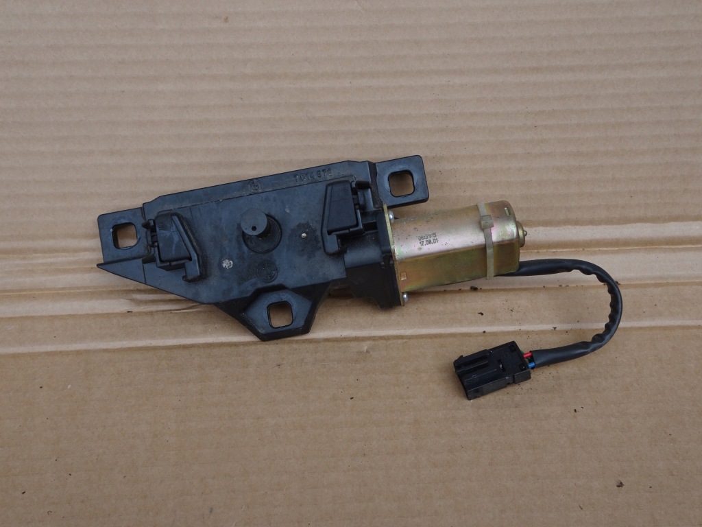 фото №1, Bmw 7 e65 замок кришки задня доводчик 7014872