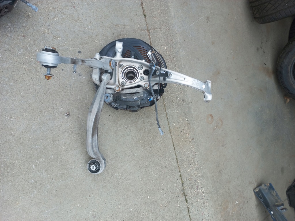 фото №13, Audi sq5 q5 80a 16- поворотний кулак супорт важіль лівий правий перед