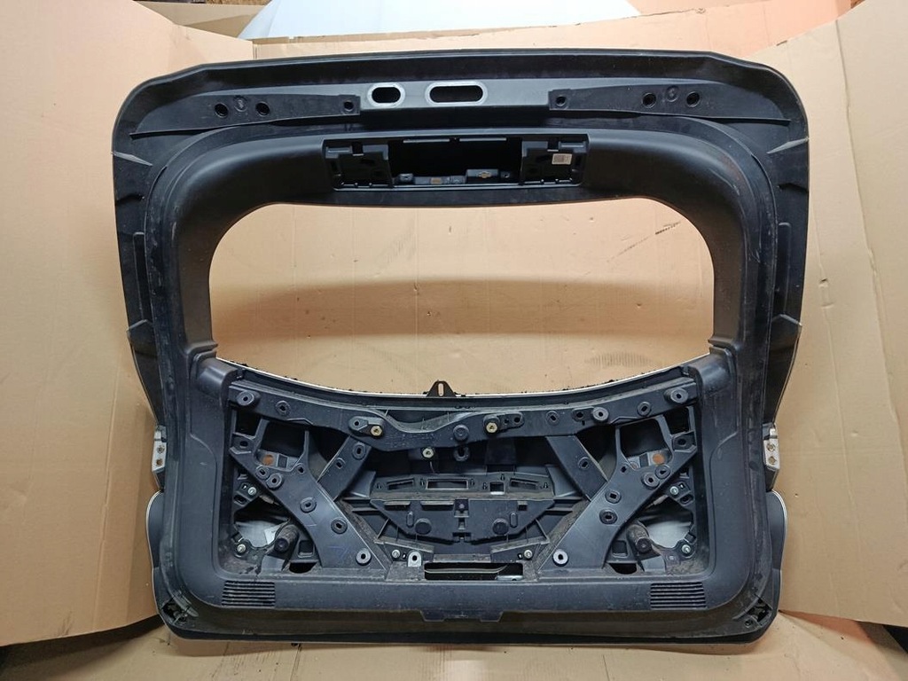 фото №13, Toyota corolla e21 kombi 2018- кришка кришка багажника багажника