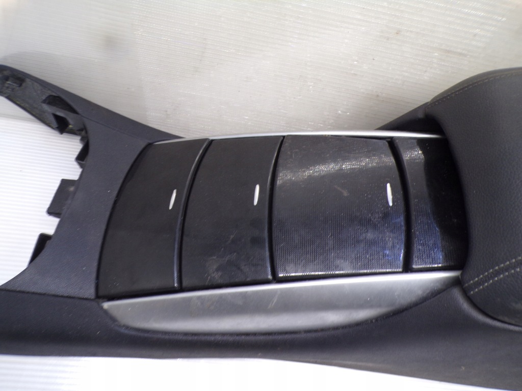 фото №2, Подлокотник туннель mercedes w251 r klasa