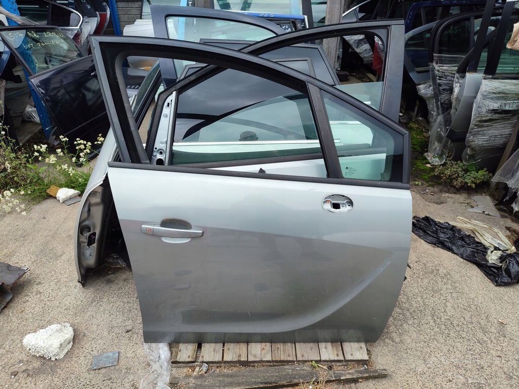 фото №1, Дверь правый перед opel meriva b z179