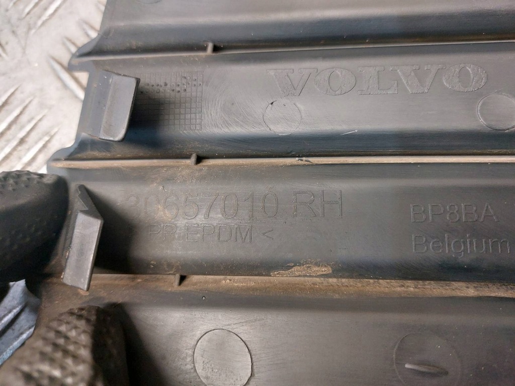 фото №9, Решітка бампера перед комплект volvo s40 ii 30657006 30657010 30657009