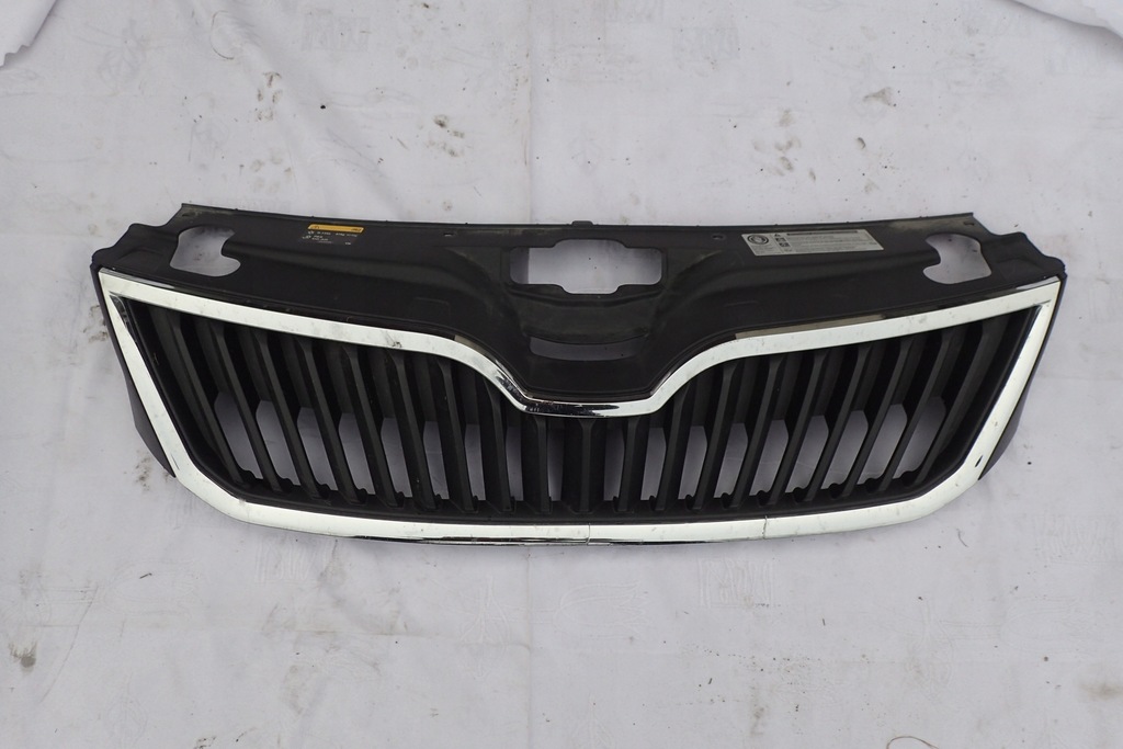 фото №1, Решётка радиатора передняя решётка радиатора skoda rapid 5ja853668