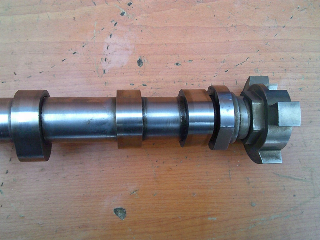 Peugeot 1.6 thp вал wyd. 574588 ex v756542280 впускной  574587 in v756542180 Киев