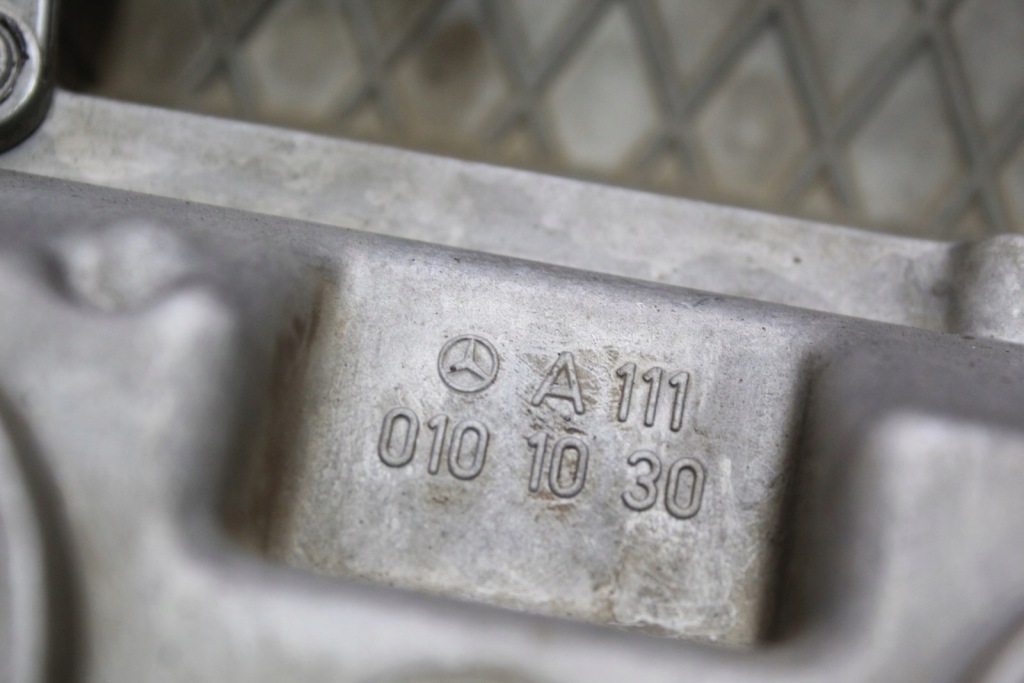 фото №10, Кришка захист клапанів mercedes vito w638 2.3 b a1110101030