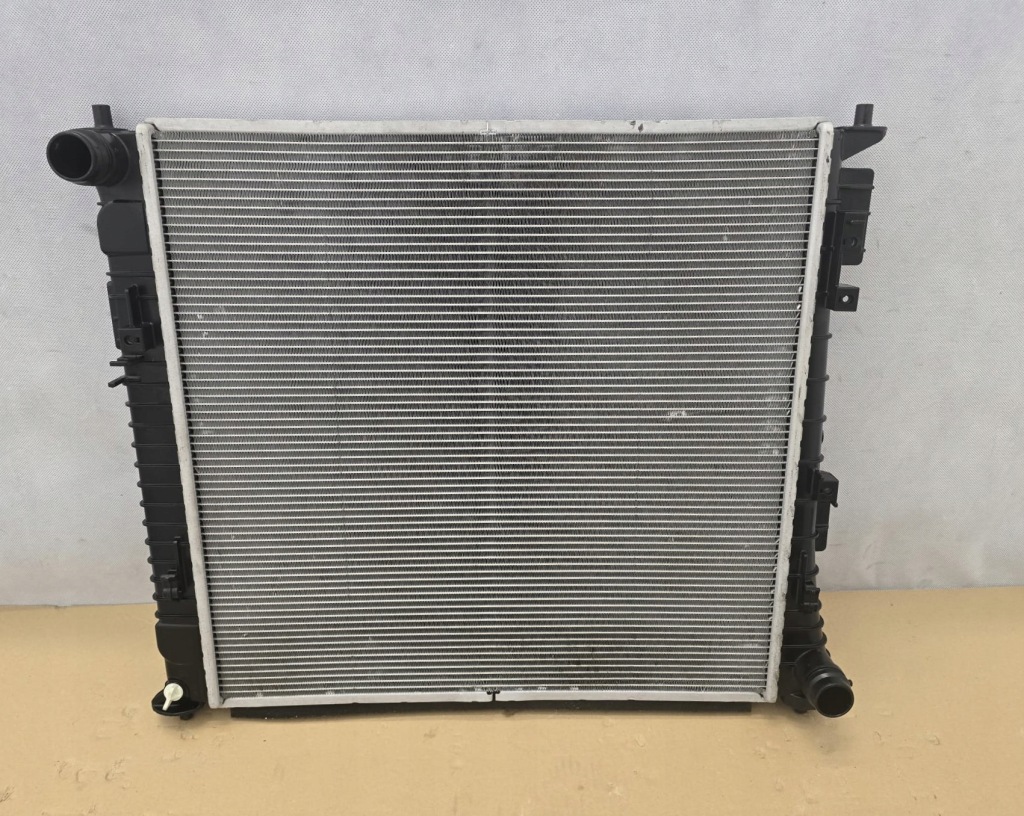 Купить Радиатор воды hyundai santa fe 18- 25310p2100