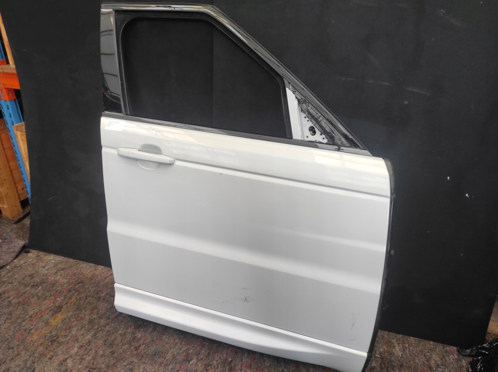 Дверь перед правая  range rover sport 2 Доставка