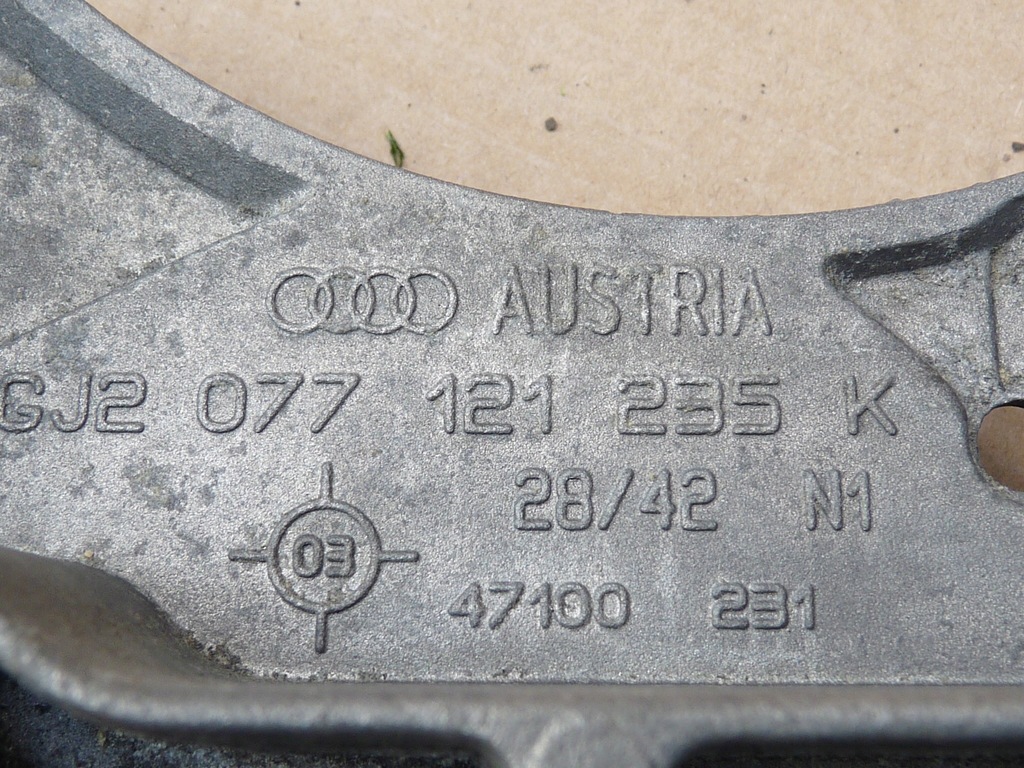 фото №5, A8 d3 4.2 кронштейн кронштейн кронштейн двигуна 077121235k